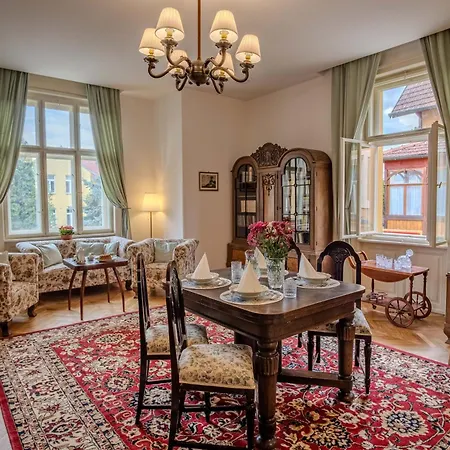 Jaroch Art Nouveau *