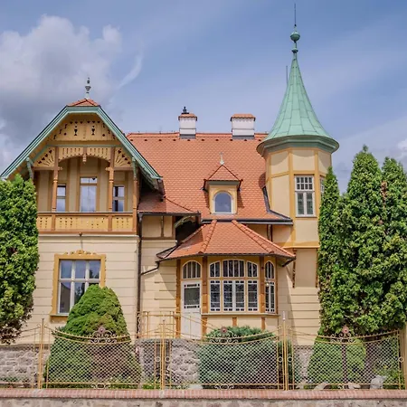Jaroch Art Nouveau 别墅 *